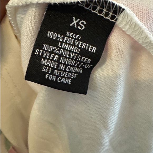 Emelia Floral Print Maxi Dress - Picture 6 of 11